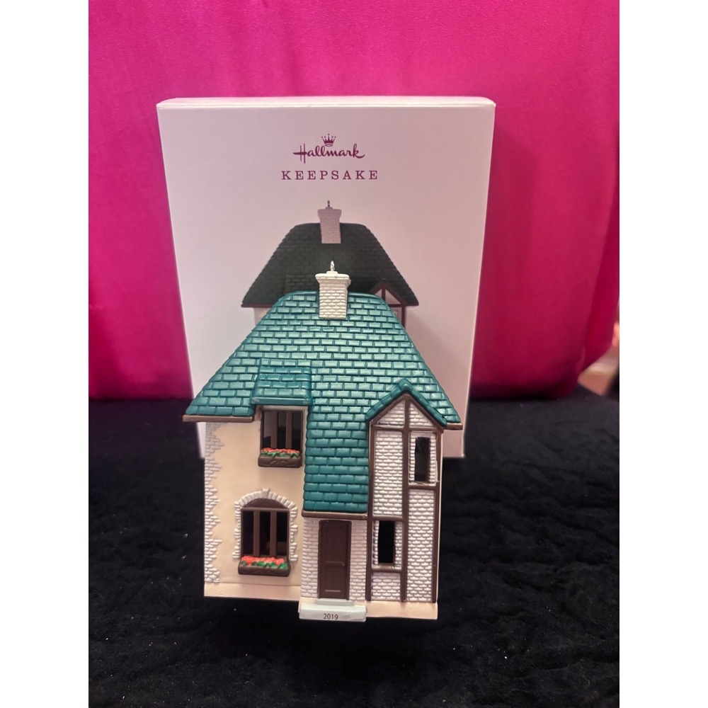 Hallmark Keepsake 2019 Nostalgic Houses and Shops 36th Series Ornament Boxed